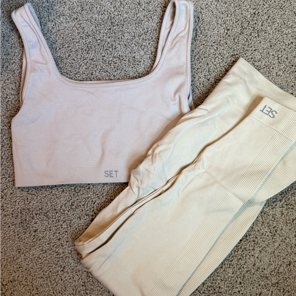 SET Activewear Sculptflex Top + Leggings Color: Oat Milk
